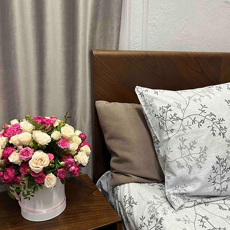 Favorit Apartments 2 Кім Безкоштовна Парковка Центр З Балконом Не Далеко Від Ж Д Вокзалу Звітні Документи Лвив Екстериор снимка