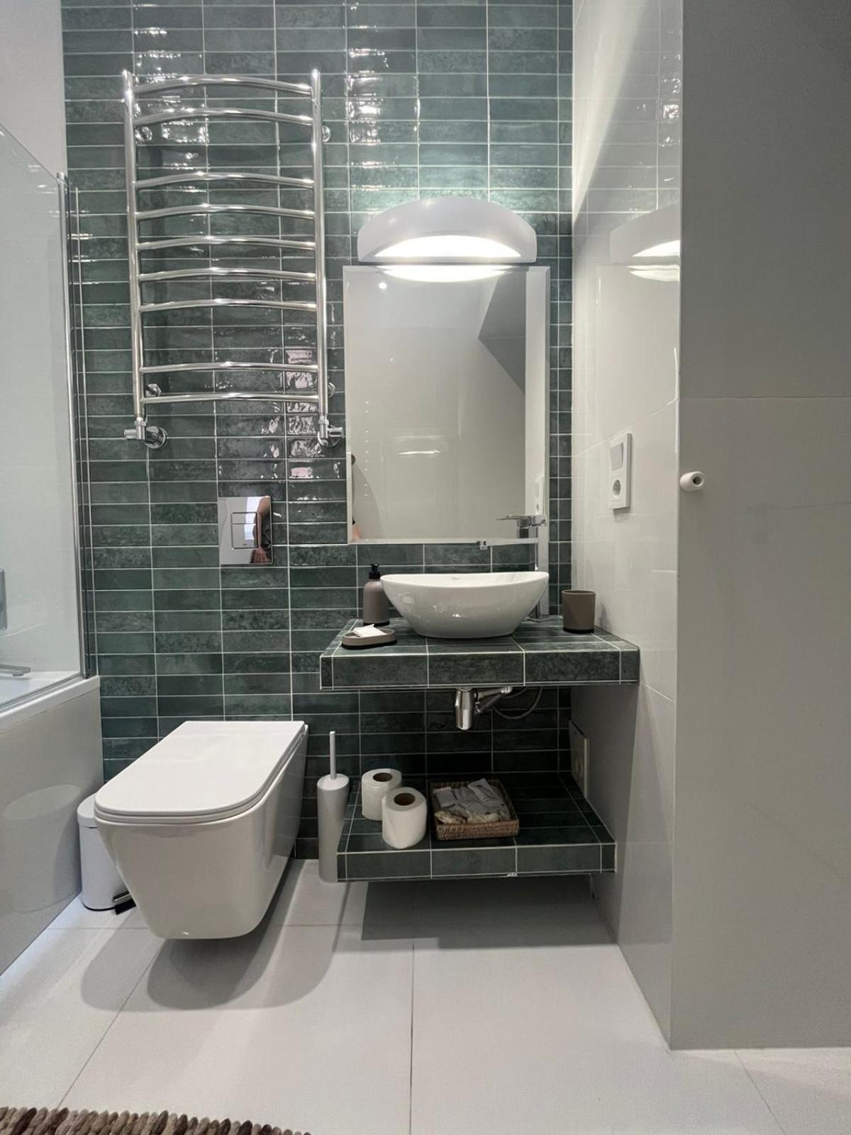 Favorit Apartments 2 Кім Безкоштовна Парковка Центр З Балконом Не Далеко Від Ж Д Вокзалу Звітні Документи Лвив Екстериор снимка