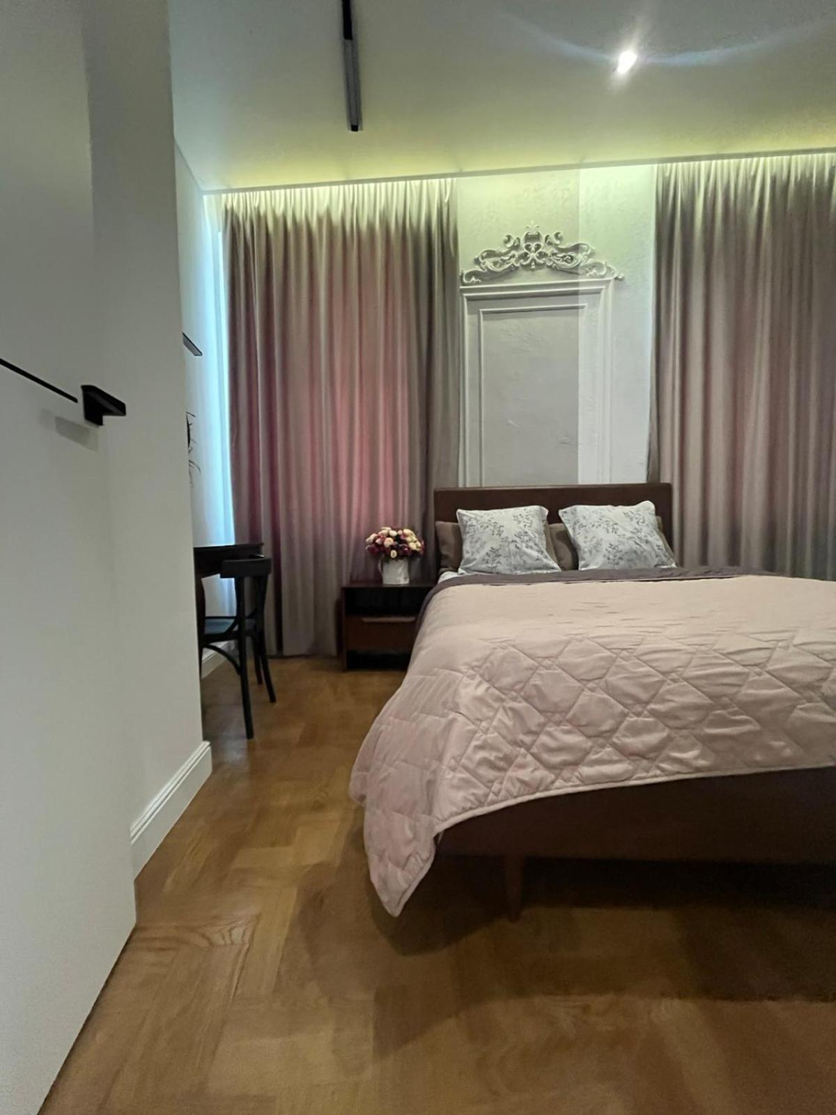 Favorit Apartments 2 Кім Безкоштовна Парковка Центр З Балконом Не Далеко Від Ж Д Вокзалу Звітні Документи Лвив Екстериор снимка